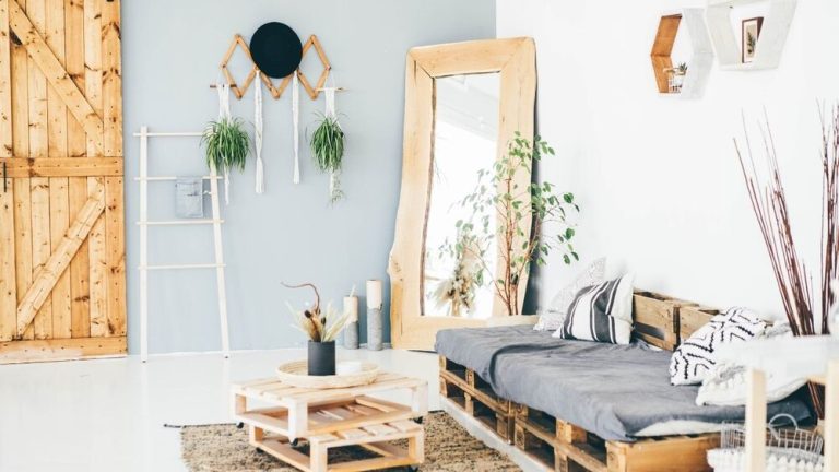 Each Facet Associated To Room Salons