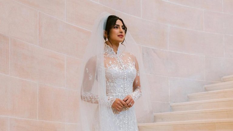 The way to work with a marriage robe designer to create your dream costume? – Get entry to prime assortment of issues